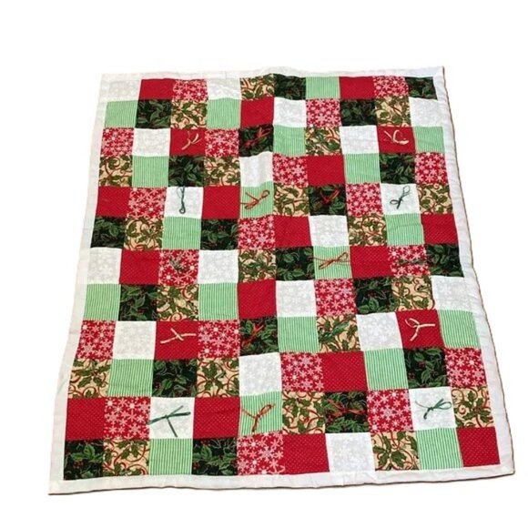 Handmade Rectangular Patch Quilt Colorful Bright Christmas Holiday 34 x 28 in - Picture 1 of 9